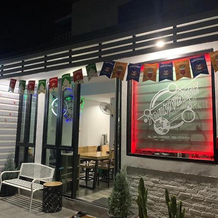 Youniverse Homestay 清邁 外观 照片