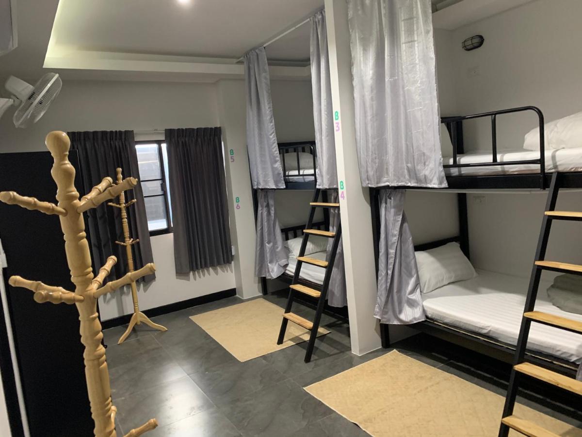 Youniverse Homestay 清邁 外观 照片