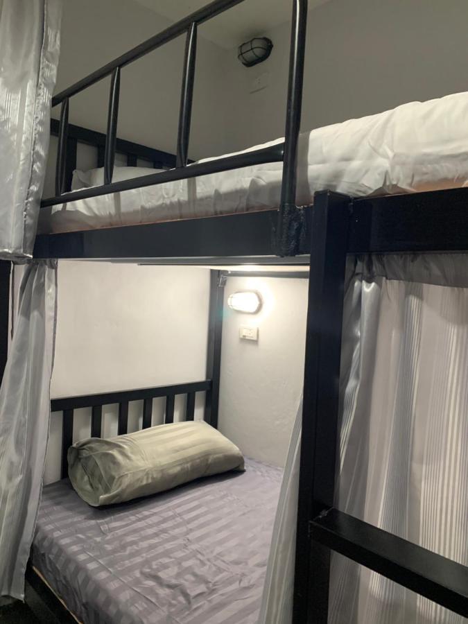 Youniverse Homestay 清邁 外观 照片