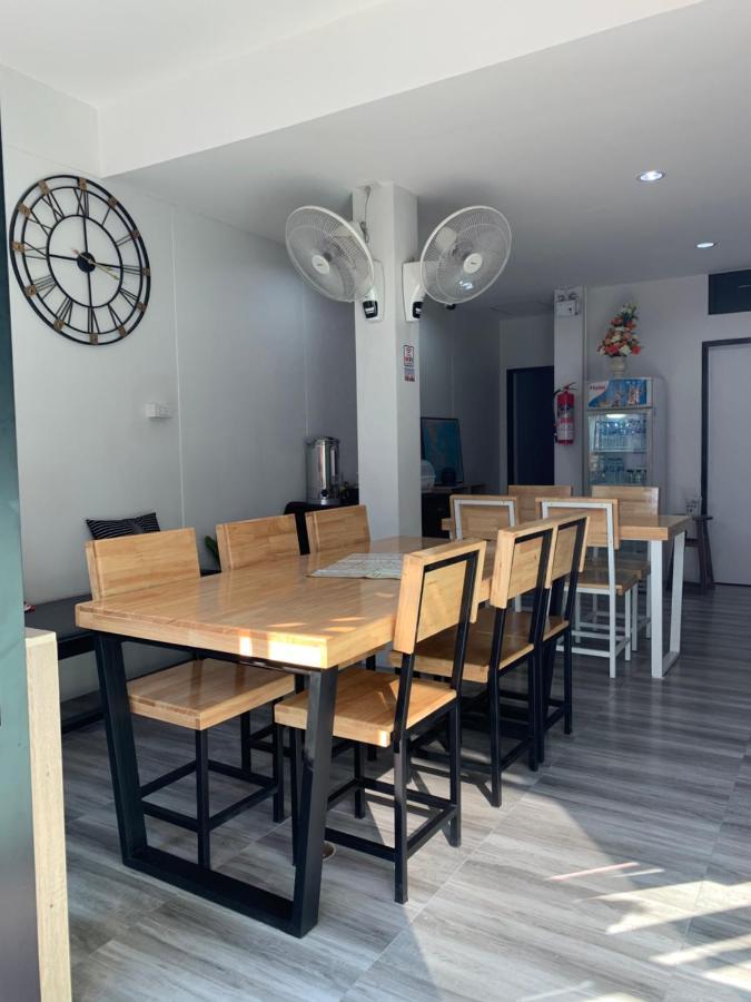 Youniverse Homestay 清邁 外观 照片