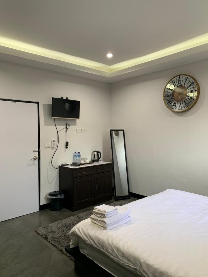 Youniverse Homestay 清邁 外观 照片